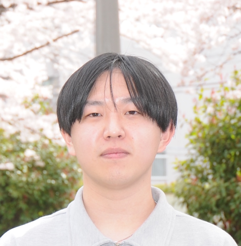 井上　桃李